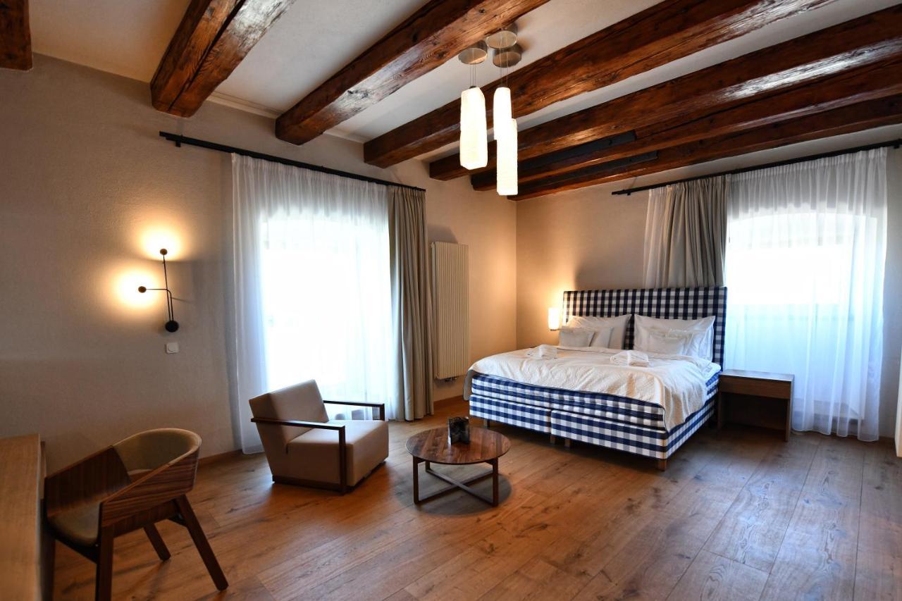 Lotrinsky Hotel Velké Pavlovice Exteriör bild